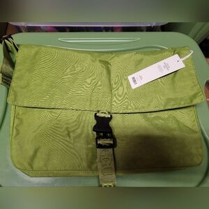 Baggu Nylon Messenger Bag Green Juice NWT